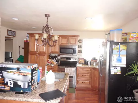 525 E 8th St, Akron, CO 80720 photo 2