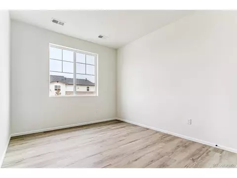 24920 E 39th Ave, Aurora, CO 80019 photo 4