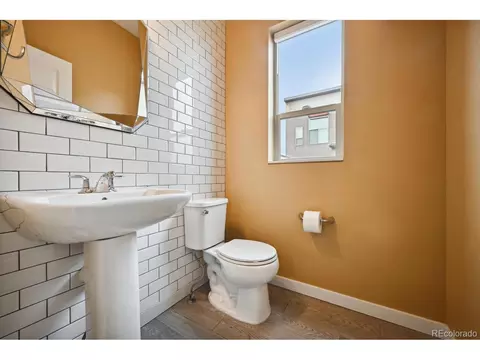 8867 E 55th Ave, Denver, CO 80238 photo 12