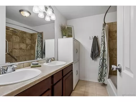 Bath - 490 E Highline Cir, Centennial, CO 80122 photo 2 of 3
