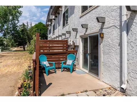Exterior - 490 E Highline Cir, Centennial, CO 80122 photo 2 of 7