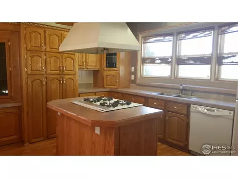 910 Hamilton St, Sterling, CO 80751 photo 9