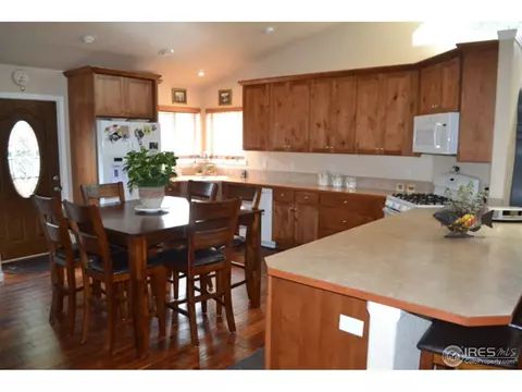 123 Park St, Lyons, CO 80540 photo 4