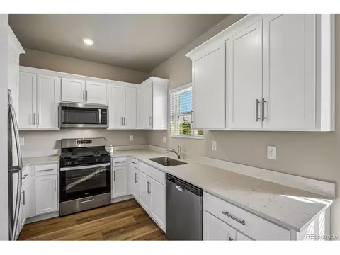 Kitchen - 202 Equine Rd, Berthoud, CO 80513 photo 2 of 4