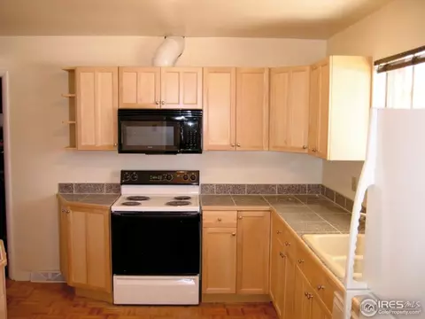 587 S Grape St, Denver, CO 80246 photo 3
