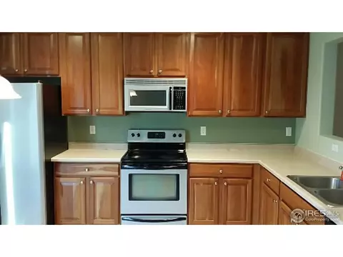 2257 E 111th Dr, Northglenn, CO 80233 photo 4