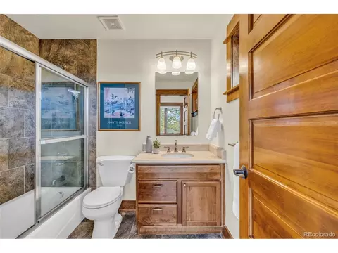 Bath - 255 Peakview Rd, Boulder, CO 80302 photo 1 of 6