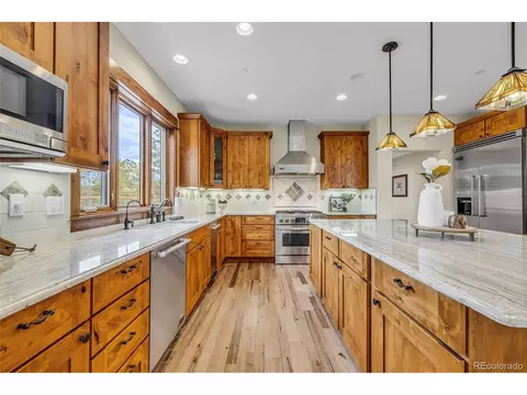 Kitchen - 255 Peakview Rd, Boulder, CO 80302 photo 3 of 5