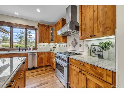 Kitchen - 255 Peakview Rd, Boulder, CO 80302 photo 4 of 5