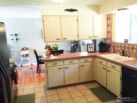 7983 Field Ct, Arvada, CO 80005 photo 2