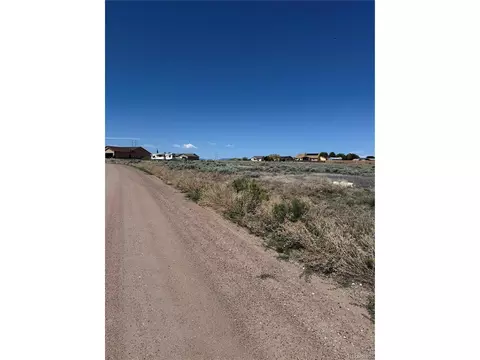 365 E Greenway Dr, Pueblo, CO 81007