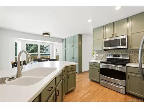 Kitchen - 16446 E Prentice Pl, Centennial, CO 80015 photo 3 of 4