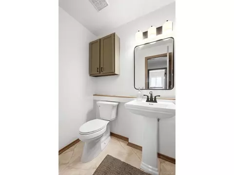 Bath - 16446 E Prentice Pl, Centennial, CO 80015 photo 2 of 6