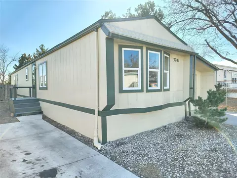 3241 E 84th Dr, Thornton, CO 80229 photo 2