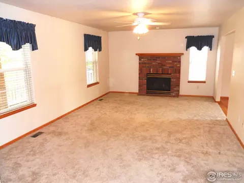 105 E Indiana Ave, Berthoud, CO 80513 photo 5