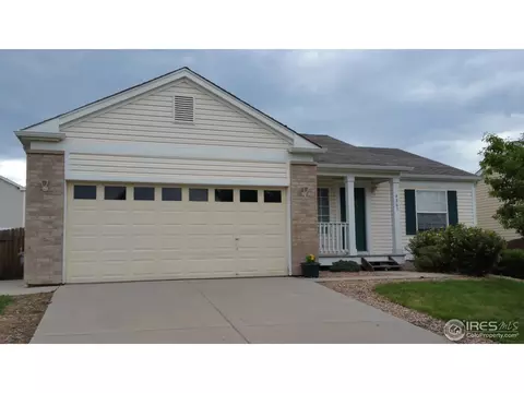 4863 Jasper Ct, Denver, CO 80239 photo 1