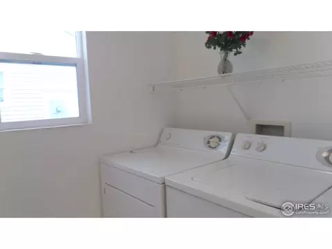 4863 Jasper Ct, Denver, CO 80239 photo 4