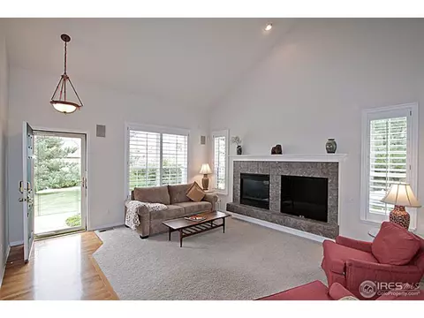 6272 Terry St, Golden, CO 80403 photo 2