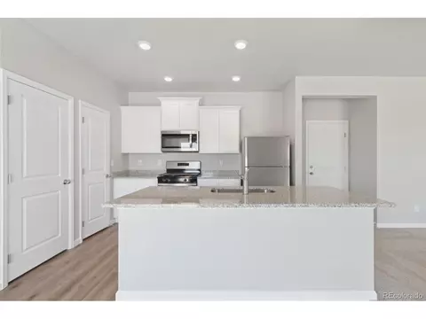7310 E Big Thompson Cir, Frederick, CO 80530 photo 2