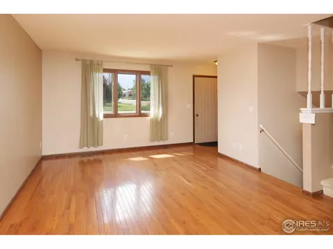 112 44th Ave, Greeley, CO 80634 photo 2