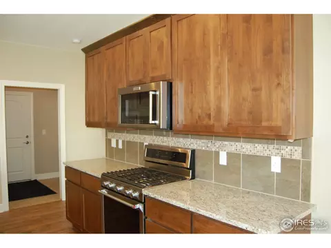 10135 Devonshire St, Longmont, CO 80504 photo 3