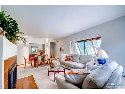 4382 Peach Ct, Boulder, CO 80301 photo 4