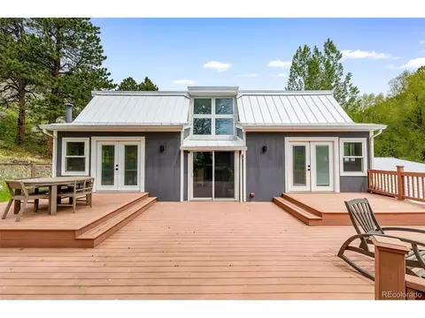 Exterior - 626 Valley Ln, Boulder, CO 80302 photo 6 of 8