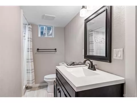 Bath - 626 Valley Ln, Boulder, CO 80302 photo 7 of 7