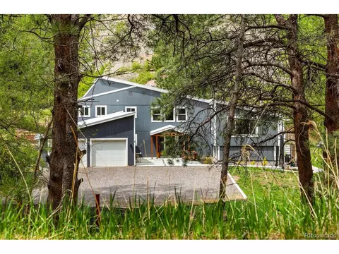 Exterior - 626 Valley Ln, Boulder, CO 80302 photo 3 of 8