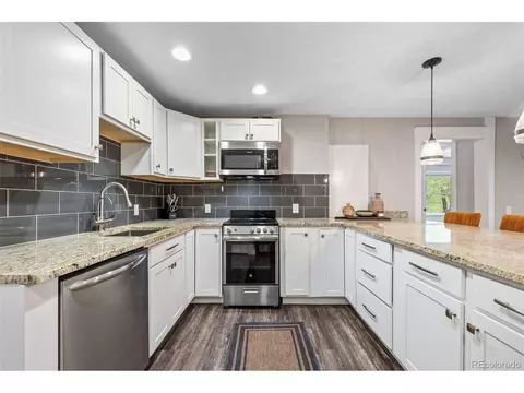 Kitchen - 626 Valley Ln, Boulder, CO 80302 photo 7 of 7