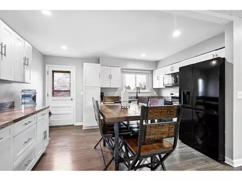 Kitchen - 4590 S Braun Ct, Morrison, CO 80465 photo 2 of 4