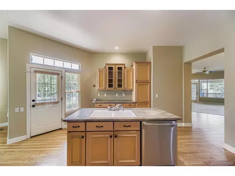 24601 E Park Crescent Dr, Aurora, CO 80016 photo 8
