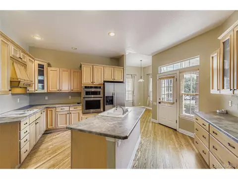 24601 E Park Crescent Dr, Aurora, CO 80016 photo 6