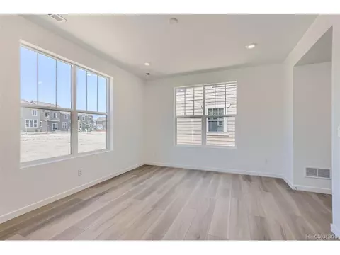 645 Yankee Boy Loop, Elizabeth, CO 80107 photo 2