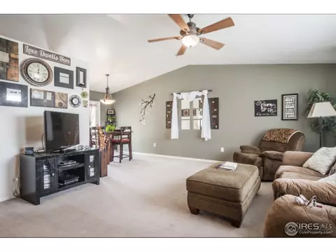 661 5th St, Frederick, CO 80530 photo 2