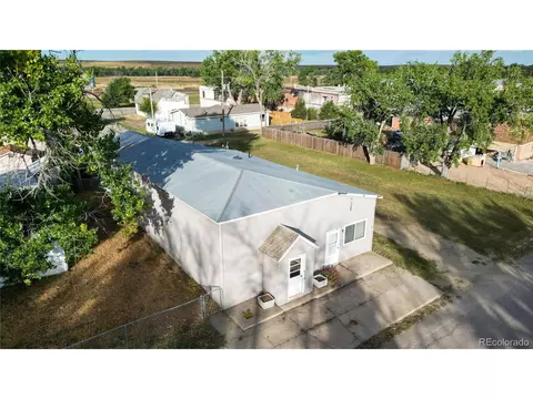 625 2nd Ave, Deer Trail, CO 80105