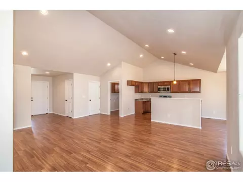 1043 E 25th St, Greeley, CO 80631 photo 2