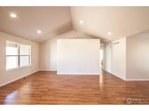 1043 E 25th St, Greeley, CO 80631 photo 4