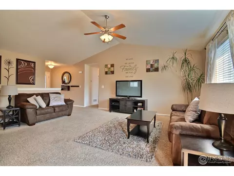 1810 87 Ave, Greeley, CO 80634 photo 4
