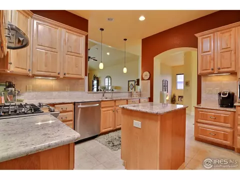 2051 Vineyard Dr, Windsor, CO 80550 photo 9