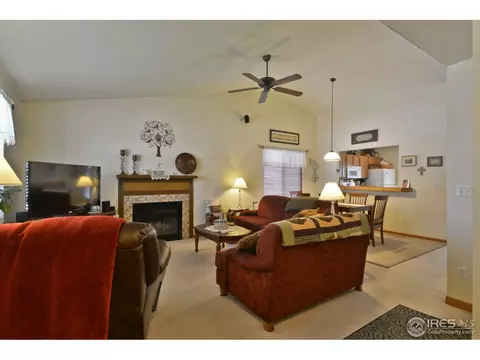 522 Hawthorn Cir, Frederick, CO 80530 photo 2