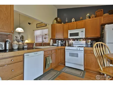 522 Hawthorn Cir, Frederick, CO 80530 photo 7