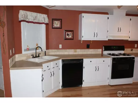 9614 Gray Ave, Carr, CO 80612 photo 5