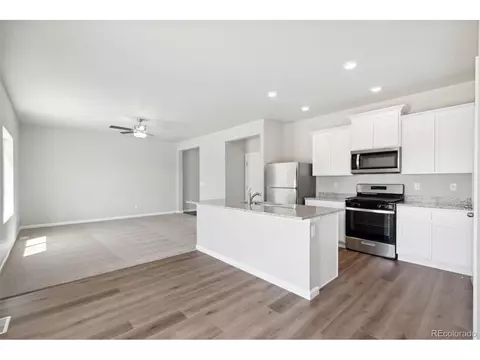 7204 Big Thompson Ct, Frederick, CO 80530 photo 3