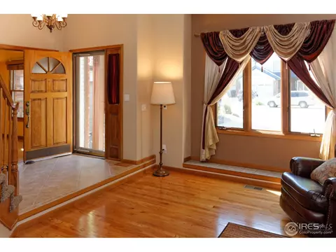 2473 Mapleton Cir, Longmont, CO 80503 photo 7