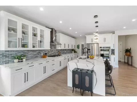 Kitchen - 27250 E Nova Cir, Aurora, CO 80016 photo 2 of 4