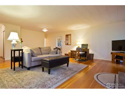 732 Apple Valley Rd, Lyons, CO 80540 photo 4