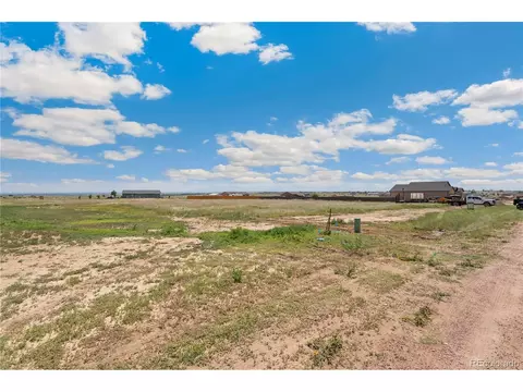 1686 E Silverwood Dr, Pueblo West, CO 81007