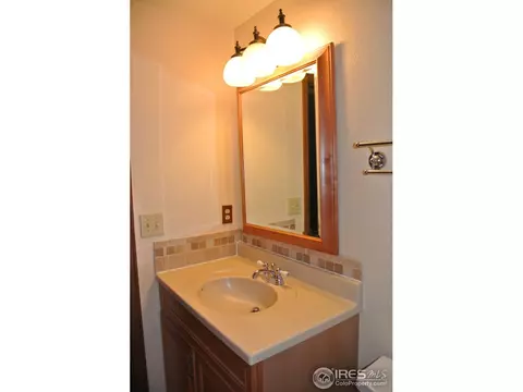 1244 Cedar Dr, Berthoud, CO 80513 photo 8