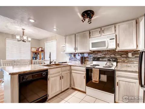 10765 Cherry St, Thornton, CO 80233 photo 8